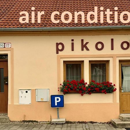 Pikolo - Izby Na Prenajom Hotel Nové Mesto nad Váhom Екстериор снимка