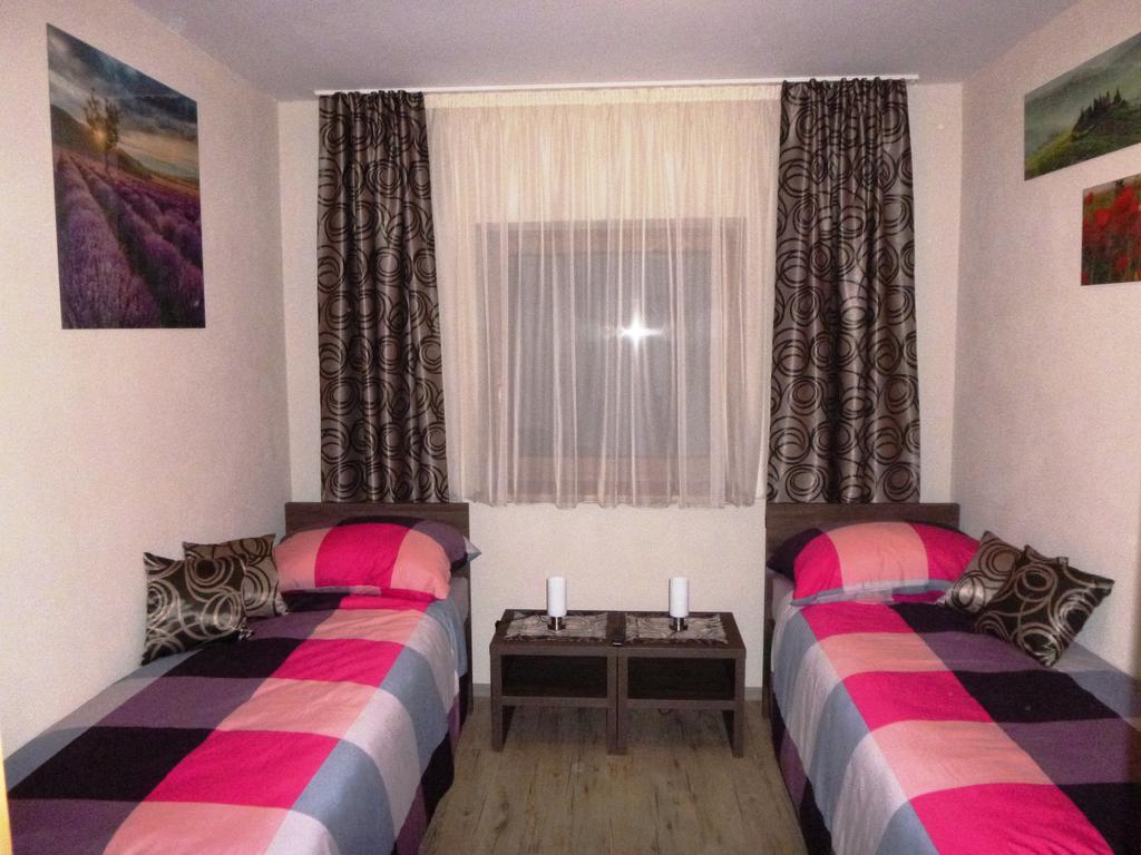 Pikolo - Izby Na Prenajom Hotel Nové Mesto nad Váhom Екстериор снимка